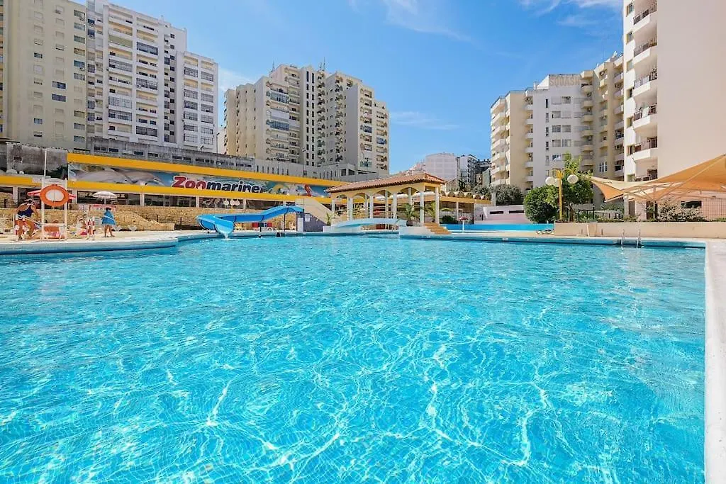 T2 With Pool, 300M From The Beach Apartment Portimao