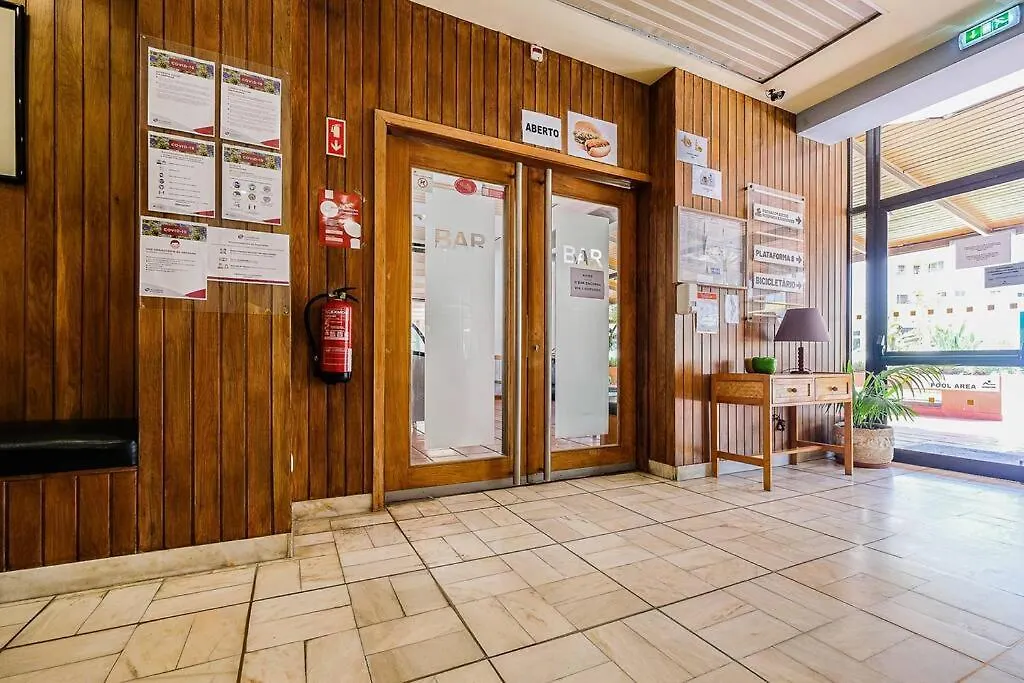 T2 With Pool, 300M From The Beach Apartment Portimao