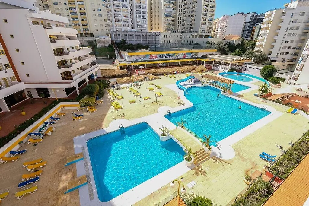 T2 With Pool, 300M From The Beach Apartment Portimao