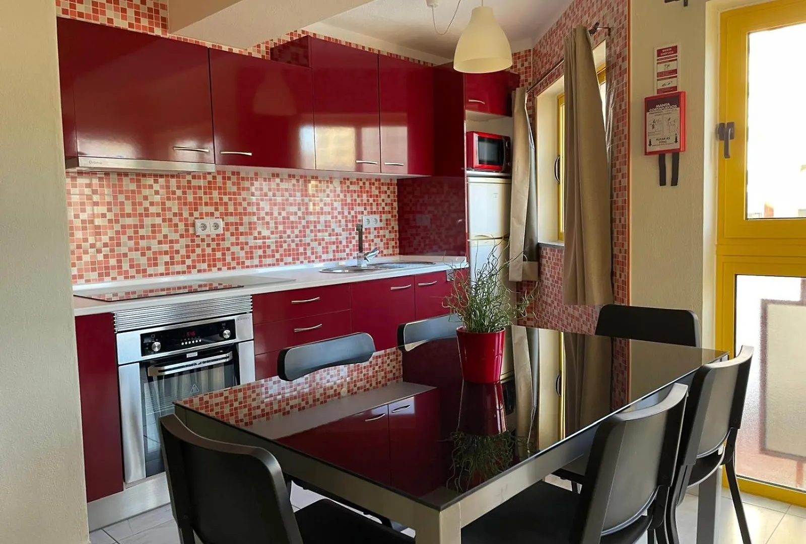 T2 With Pool, 300M From The Beach Apartment Portimao Portugal